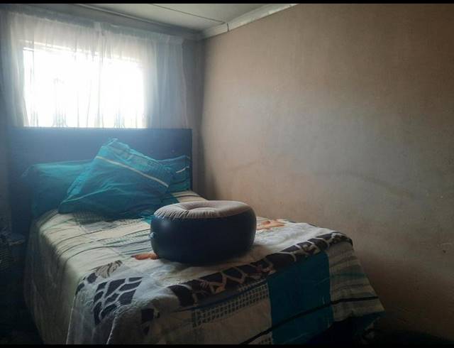 2 BEDROOM HOUSE FOR SALE IN SEBOKENG UNIT 17